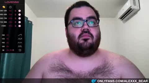 Snapshot of alexxxbear chatting on December 2025 07:20:02 PM alexxxbear online show from December 2025 07:20:02 PM