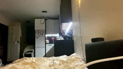 Alex online show from October 2025 10:25:02 PM