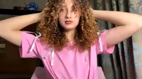 Snapshot of alfredaspagnolo chatting on November 2025 02:55:02 PM Tatiana online show from November 2025 02:55:02 PM