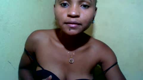 Snapshot of alia411613 chatting on May 2026 07:46:02 AM alia411613 online show from May 2026 07:46:02 AM