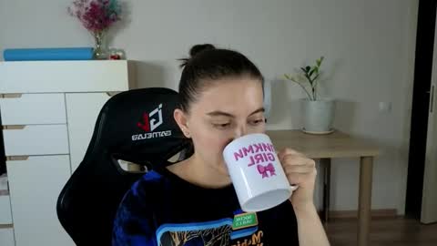 Alice online show from October 2025 07:15:01 PM