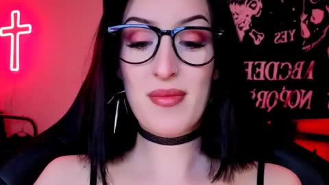Snapshot of alice___mistress chatting on May 2026 01:11:02 AM Miss Alice online show from May 2026 01:11:02 AM