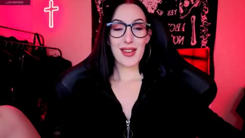 Snapshot of alice___mistress chatting on May 2026 03:04:02 AM Miss Alice online show from May 2026 03:04:02 AM