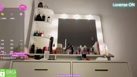 A R Y A  T I A online show from February 2026 08:24:02 PM