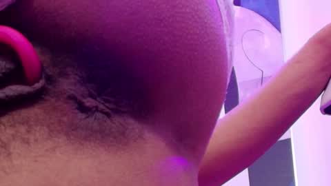 Alice  online show from September 2025 04:48:02 AM