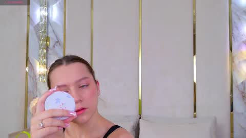 Snapshot of alice_charmy chatting on February 2025 05:01:01 AM Alice in Wonderland online show from February 2025 05:01:01 AM