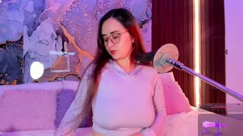 Mey online show from October 2025 02:52:01 AM