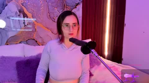 Mey online show from December 2025 04:40:01 AM