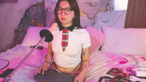 Snapshot of alice_cute77 chatting on May 2026 04:24:02 PM Mey online show from May 2026 04:24:02 PM
