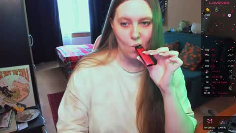 Snapshot of alice_dreamgirl_ chatting on February 2026 09:58:02 AM Alice 3 online show from February 2026 09:58:02 AM