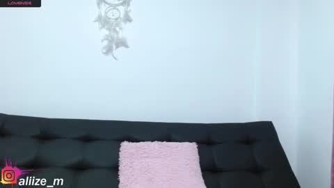 alice online show from October 2025 07:01:02 PM