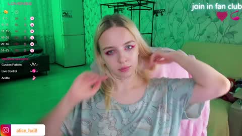 alice_halle online show from December 2024 03:47:01 PM