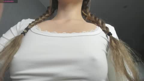 My name is Alice find out about me in the Fansly  online show from October 2025 11:18:01 AM