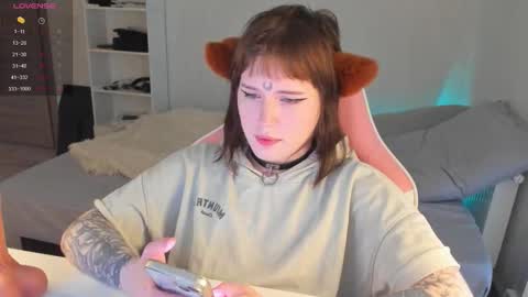  Alice  online show from October 2025 01:08:02 PM