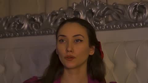 AliceMunro online show from February 2026 08:38:02 PM