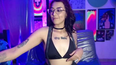      online show from January 2025 05:16:01 AM