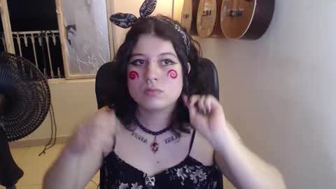 Alicia Aldara online show from November 2025 04:25:02 AM