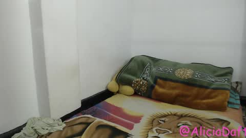 Alicia Aldara online show from April 2026 09:43:01 AM