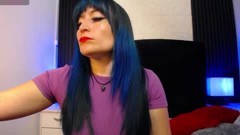 Alice online show from October 2025 07:00:01 PM