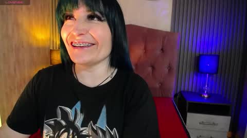 Snapshot of alice_sweetmomma chatting on May 2026 07:33:01 PM Alice online show from May 2026 07:33:01 PM