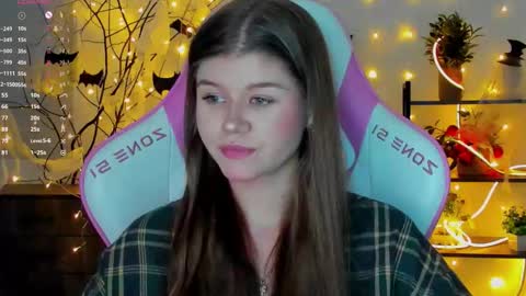 Alice online show from November 2025 07:04:01 PM