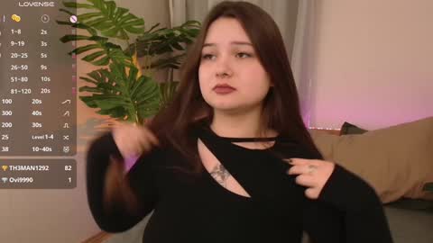 Alice  online show from December 2024 08:07:01 PM