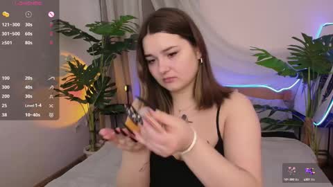 Alice  online show from October 2025 02:36:01 PM