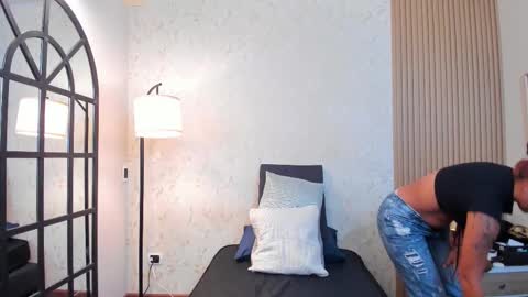 Alice and Asia online show from January 2026 04:23:02 PM