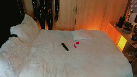 Snapshot of alicebby_bigcock19 chatting on July 2026 04:49:01 AM Alice online show from July 2026 04:49:01 AM