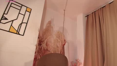 Snapshot of aliceblaker_ chatting on October 2025 04:37:01 AM aliceblaker_ online show from October 2025 04:37:01 AM