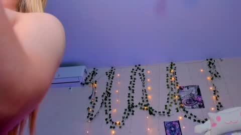 AliceCasey online show from December 2024 05:13:01 PM