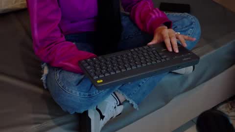 alicecoffin online show from February 2025 01:17:02 PM