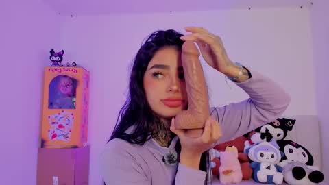 Alice  online show from October 2025 08:16:02 PM