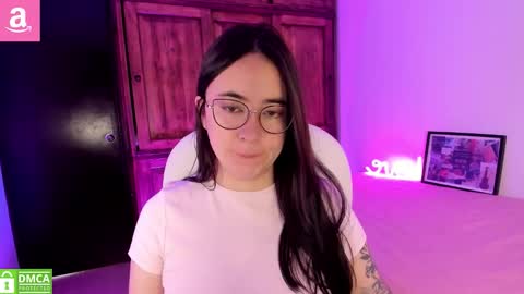 Snapshot of alicee_2 chatting on January 2026 06:10:01 PM Aliceee .. 97YP9VWGZHrefnav wishlist lists 1 online show from January 2026 06:10:01 PM