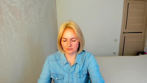 Alicee online show from April 2026 11:42:01 AM