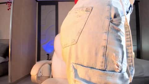 Snapshot of alicee_clark_ chatting on February 2026 12:16:01 PM alicee_clark_ online show from February 2026 12:16:01 PM