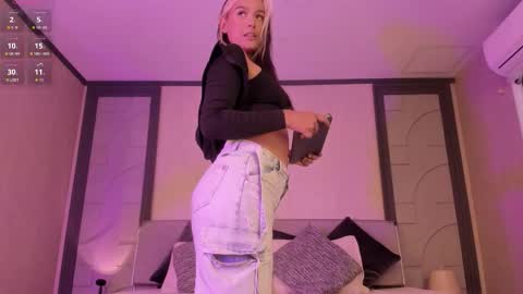 alicee_clark_ online show from March 2026 12:30:02 PM