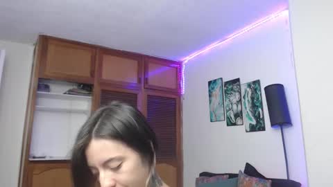 Snapshot of alicee_logan_ chatting on October 2025 01:27:01 AM alicee_logan_ online show from October 2025 01:27:01 AM