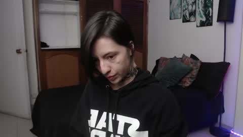 Snapshot of alicee_logan_ chatting on November 2025 11:15:01 PM alicee_logan_ online show from November 2025 11:15:01 PM