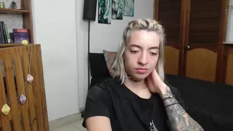 alicee_logan_ online show from March 2026 02:05:02 AM