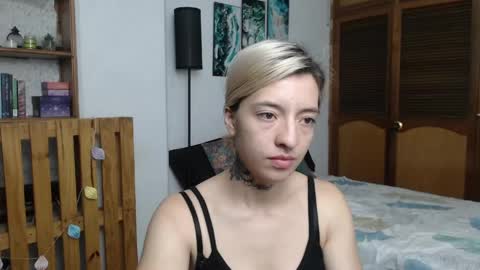 alicee_logan_ online show from May 2026 02:20:02 AM