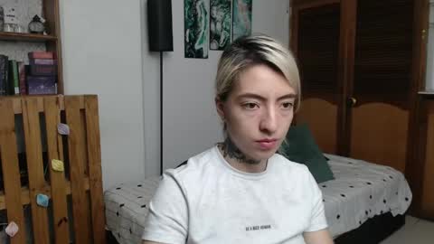 alicee_logan_ online show from May 2026 03:11:02 AM