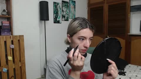 Snapshot of alicee_logan_ chatting on June 2026 01:39:01 AM alicee_logan_ online show from June 2026 01:39:01 AM