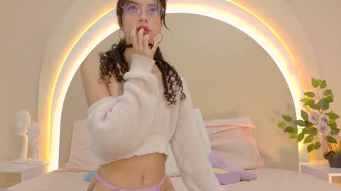 Snapshot of alicee_rodriguez chatting on November 2025 05:45:02 PM alice online show from November 2025 05:45:02 PM