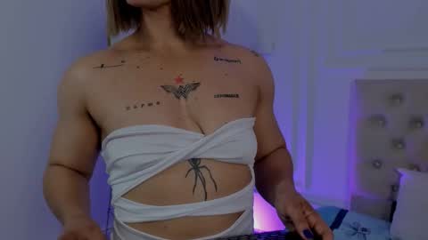 alicefit_212 online show from October 2025 01:31:01 PM