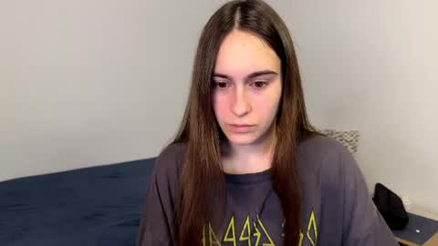 Snapshot of alicekollt chatting on April 2026 02:04:02 AM alicekollt online show from April 2026 02:04:02 AM