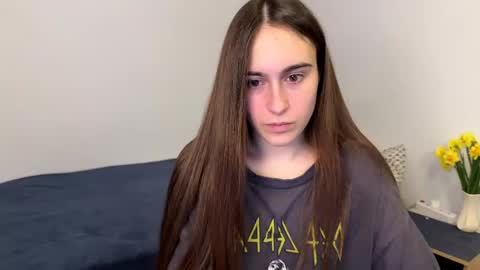 Snapshot of alicekollt chatting on April 2026 02:27:02 AM alicekollt online show from April 2026 02:27:02 AM