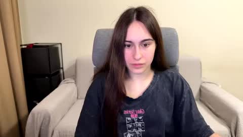 Snapshot of alicekollt chatting on June 2026 09:19:01 PM alicekollt online show from June 2026 09:19:01 PM