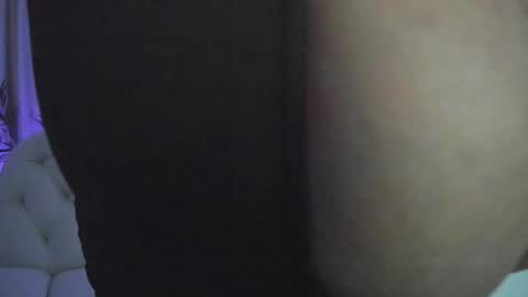 AliceLevine online show from October 2025 04:02:01 AM