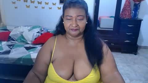 yasmin online show from November 2025 02:58:01 AM